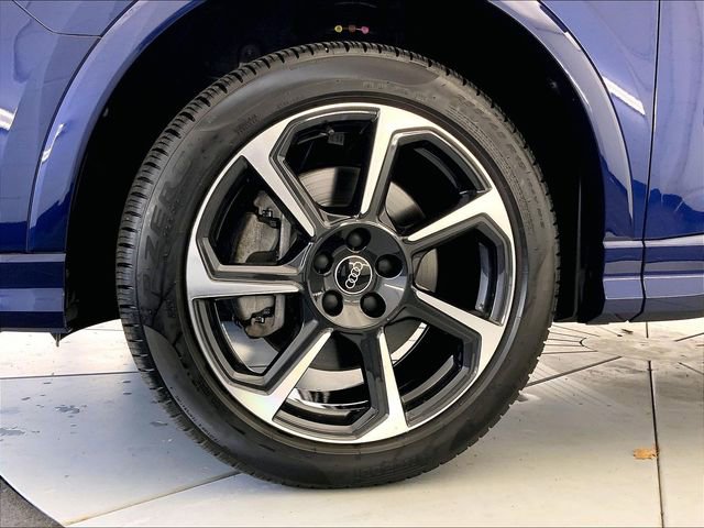 Certified 2025 Audi Q3 2.0T Premium Plus w/ Premium Plus Package image 9