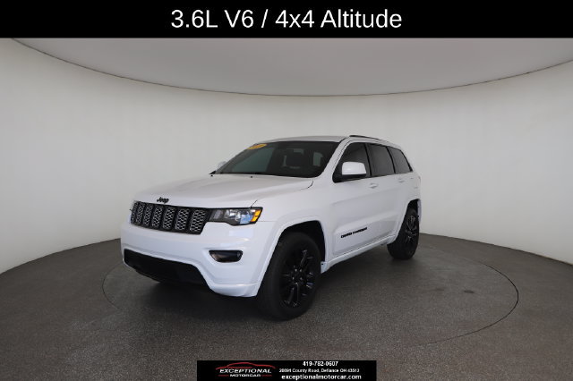 Used 2020 Jeep Grand Cherokee Altitude AWD/4WD image 2