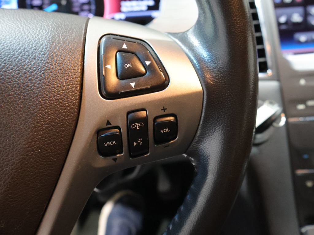 Used 2014 Ford Taurus SEL w/ Equipment Group 201A FWD image 36