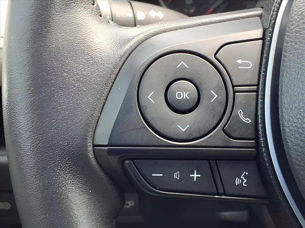 Used 2020 Toyota RAV4 XLE Premium image 26