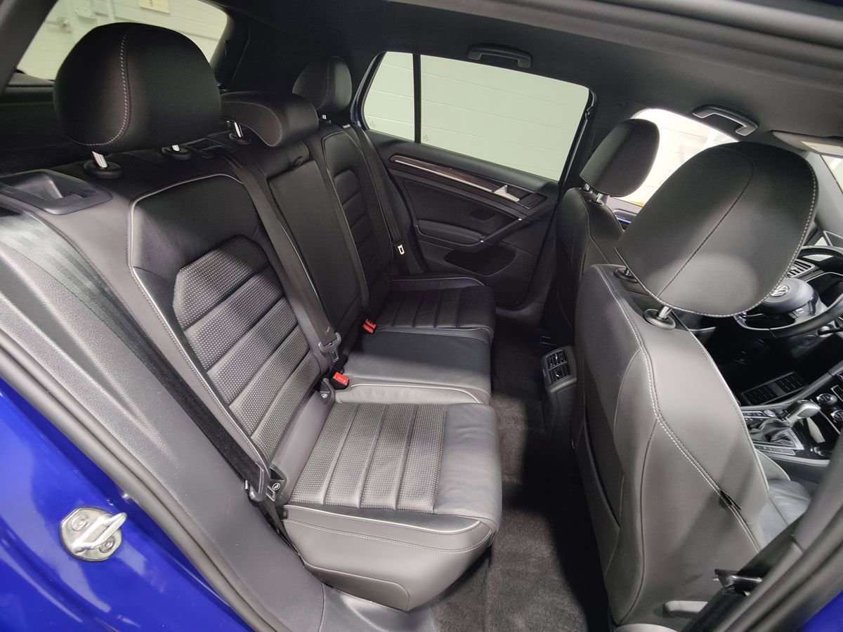 Used 2019 Volkswagen Golf R 4-Door AWD/4WD image 16
