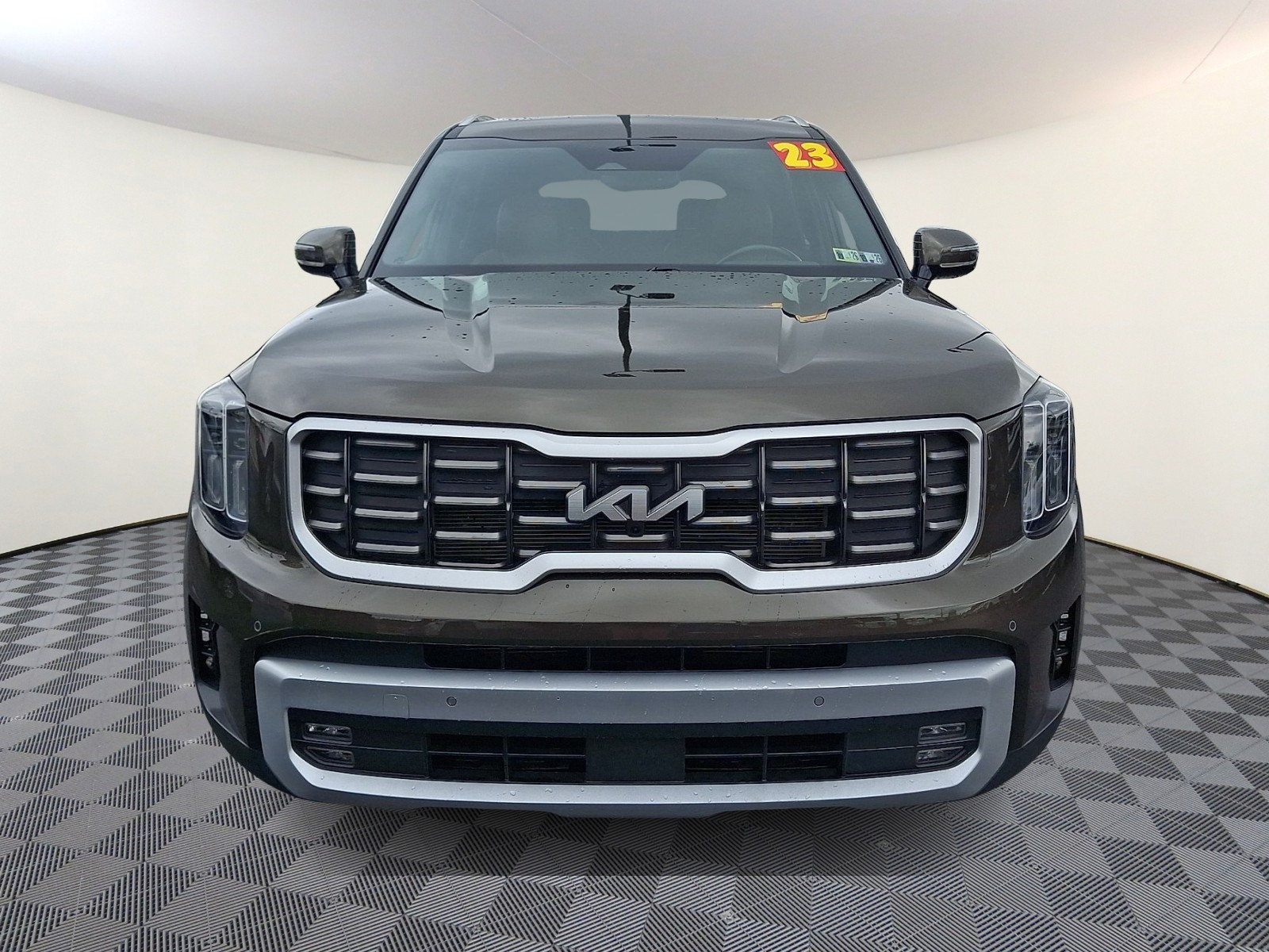 Used 2023 Kia Telluride SX AWD/4WD image 2