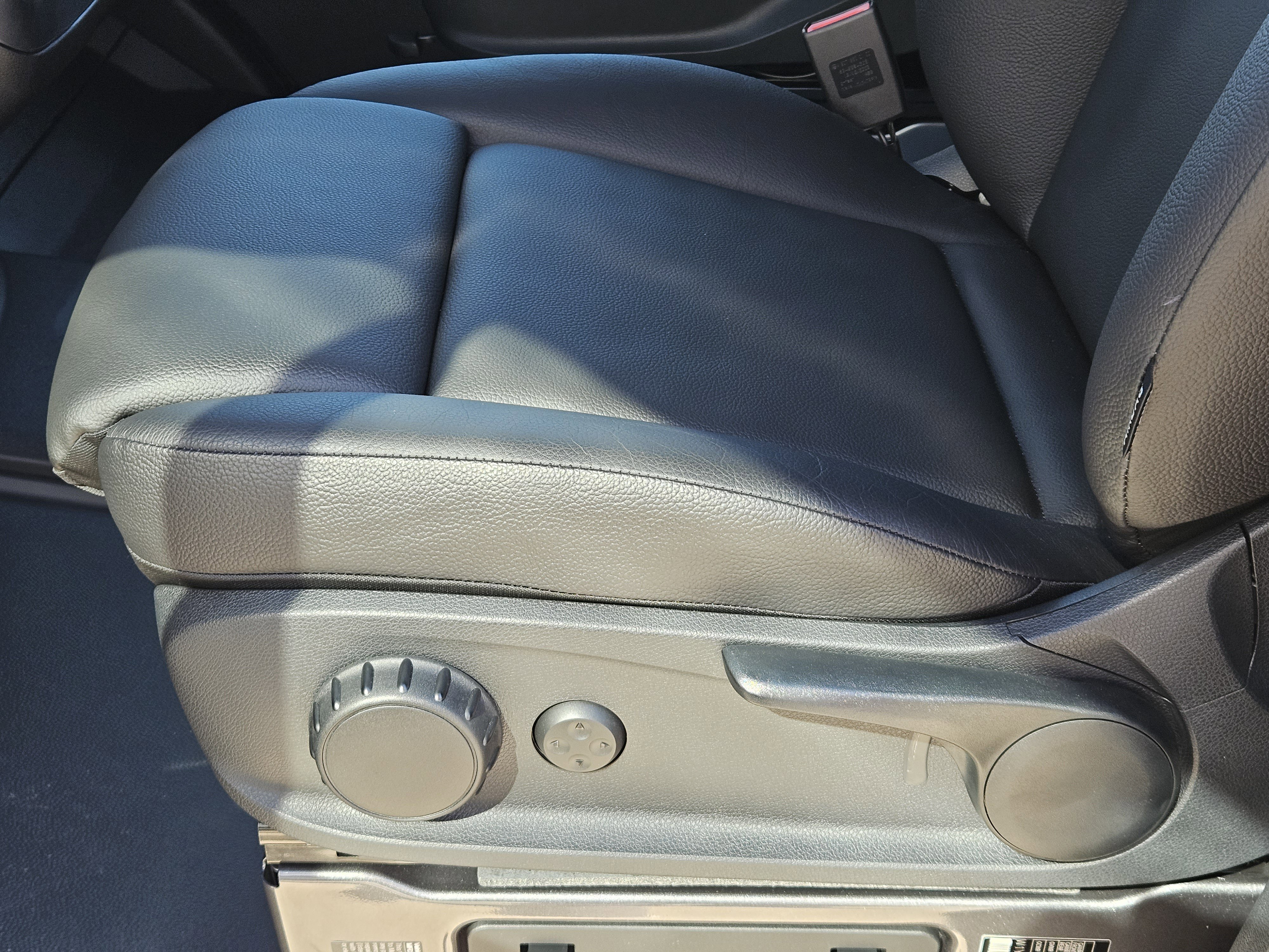 Used 2024 Mercedes-Benz Sprinter 3500 image 26