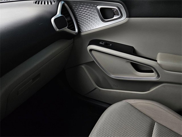 Certified 2023 Kia Soul LX w/ LX Technology Package image 25