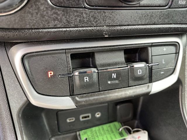 Used 2023 GMC Terrain SLE w/ Driver Convenience Package FWD image 19