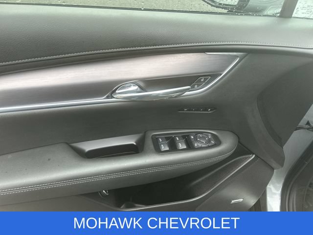 Certified 2025 Cadillac XT6 Luxury FWD image 24