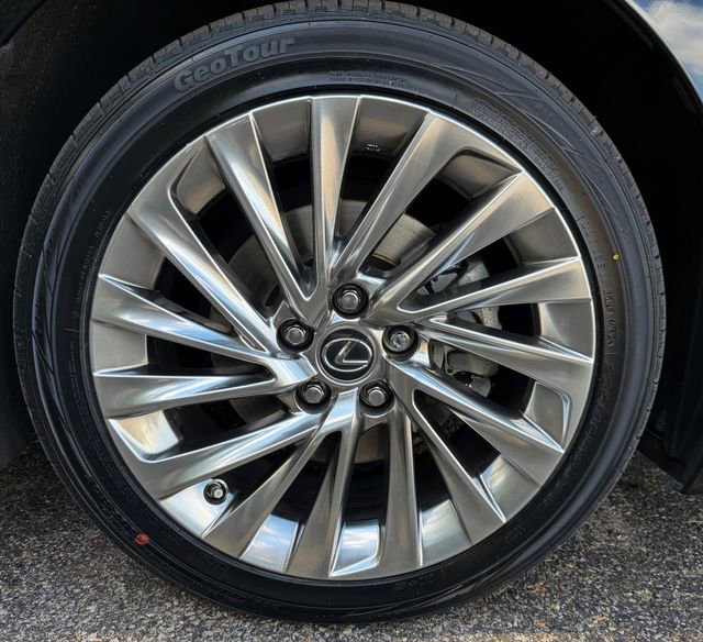 Certified 2023 Lexus ES 350 Ultra Luxury w/ Accessory Package (Z2) FWD image 14