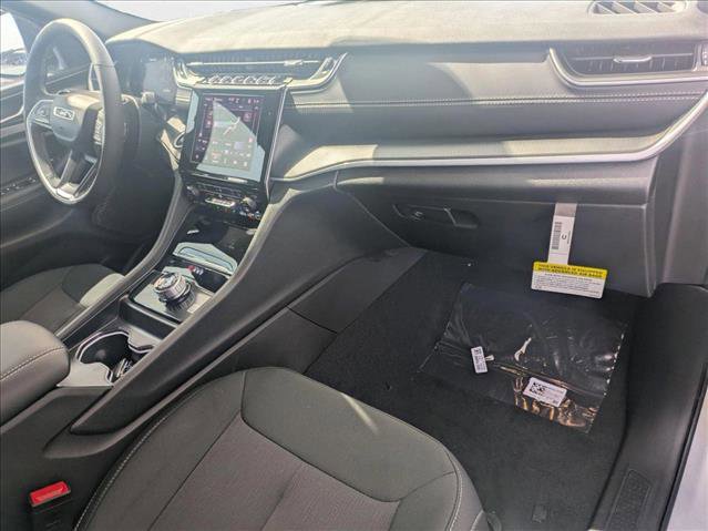 New 2025 Jeep Grand Cherokee L Laredo w/ Luxury Tech Group I image 19