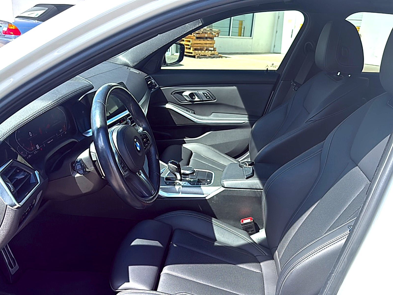 Used 2022 BMW 330i Sedan w/ M Sport Package RWD image 7
