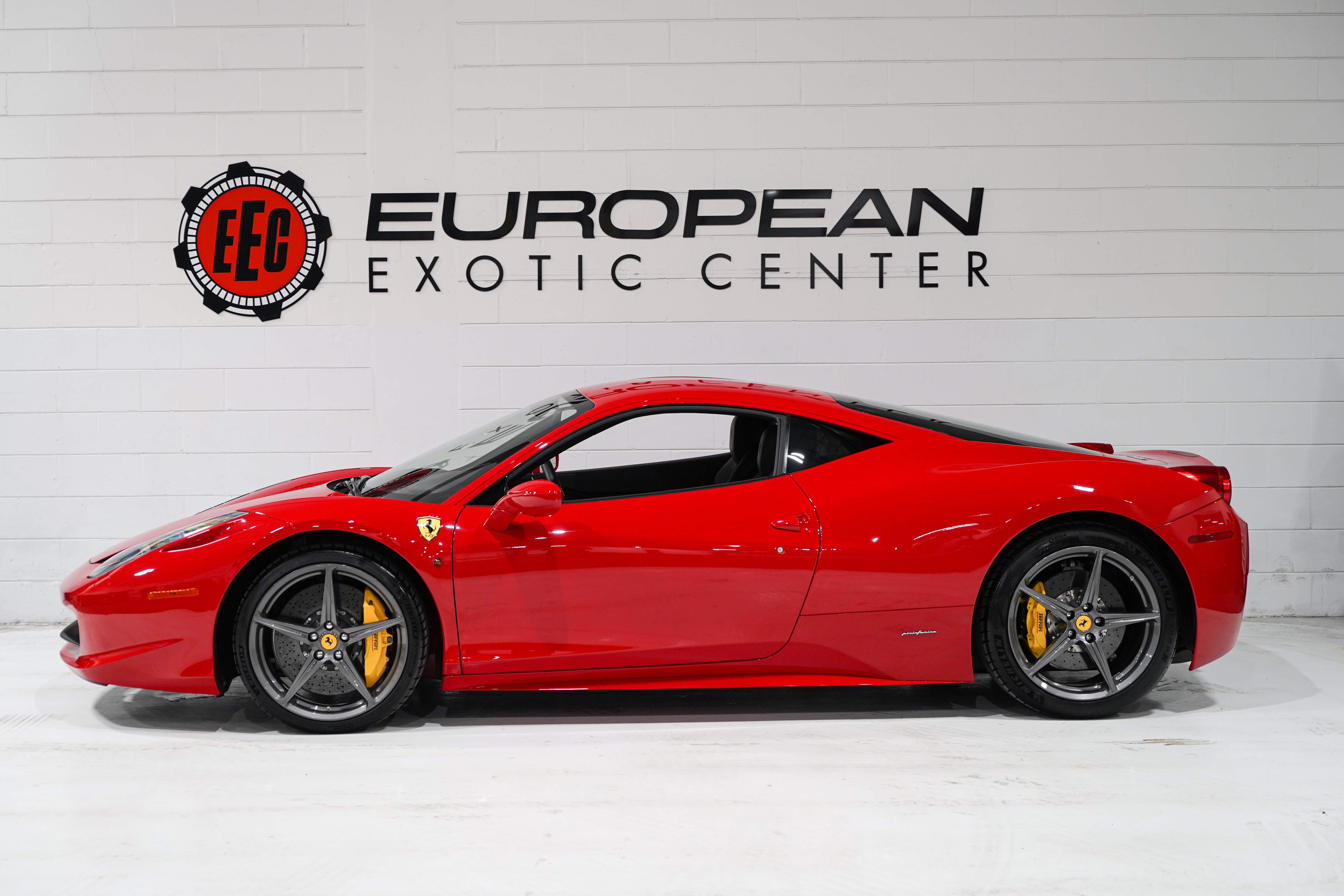 Used 2014 Ferrari 458 Italia Coupe RWD image 7