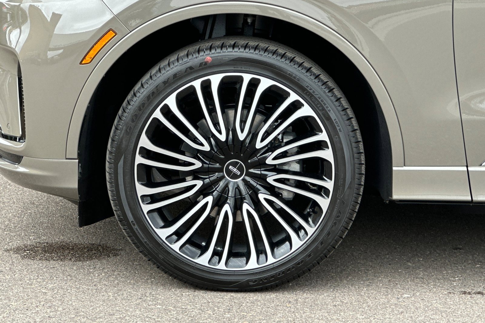New 2025 Lincoln Aviator Black Label image 23