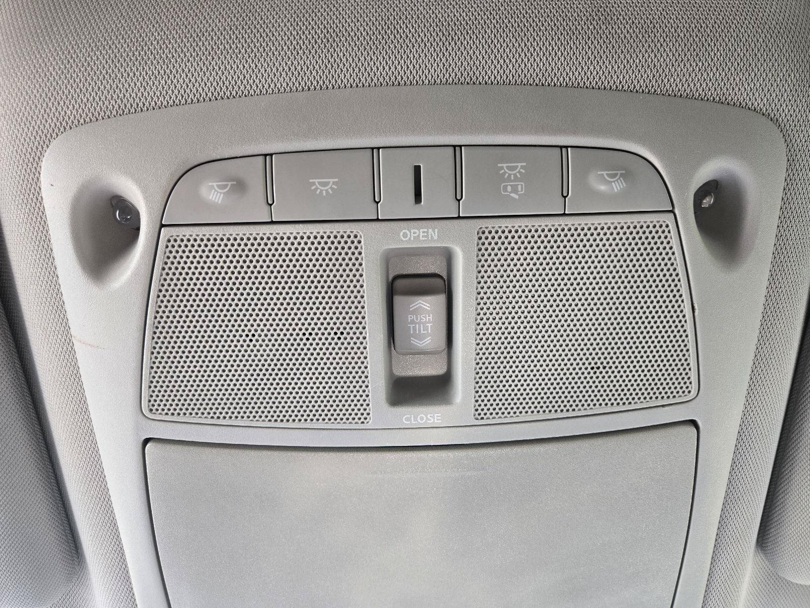 Used 2015 Nissan Rogue SV w/ SV Moonroof Package FWD image 21