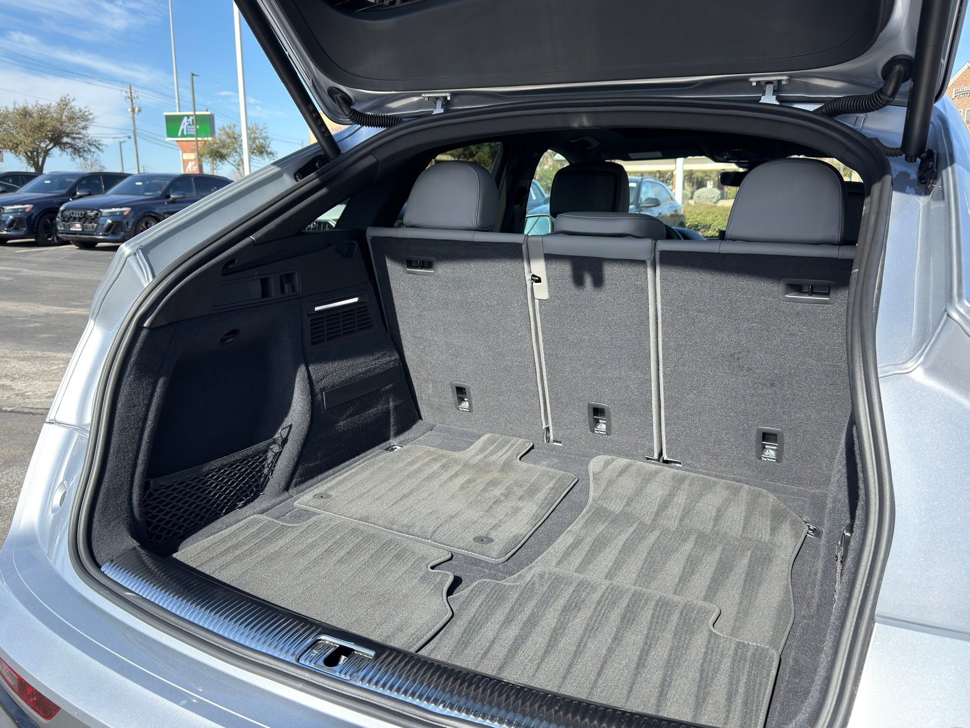 Certified 2024 Audi SQ5 Premium Plus w/ Premium Plus Package image 31