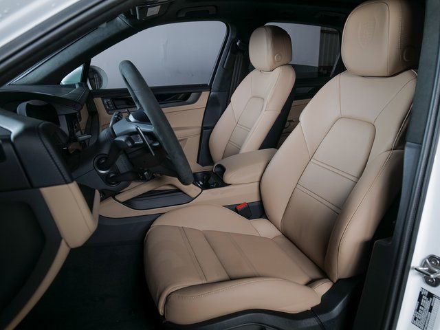 New 2026 Porsche Cayenne GTS image 5