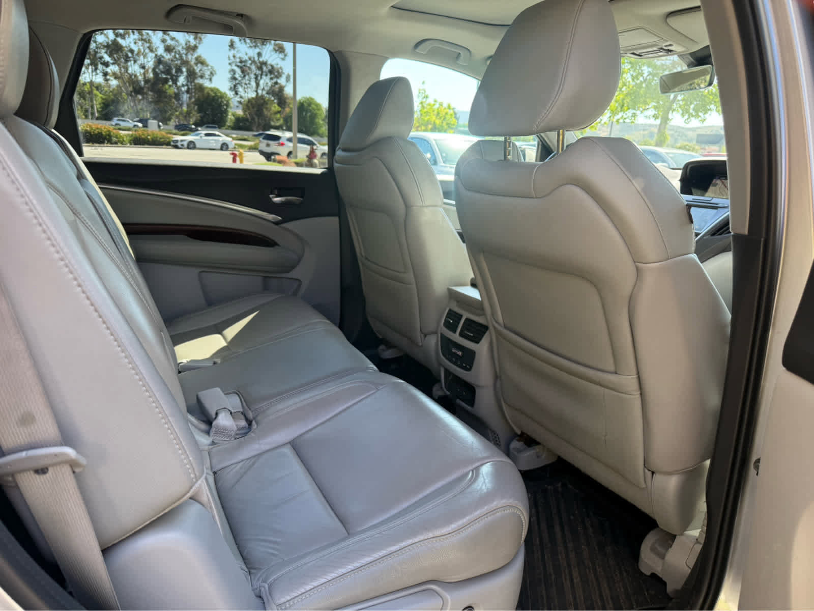 Used 2017 Acura MDX SH-AWD w/ Technology Package image 4