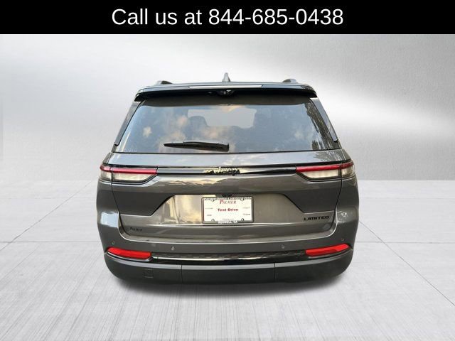 New 2025 Jeep Grand Cherokee Limited w/ Black Appearance Package image 5
