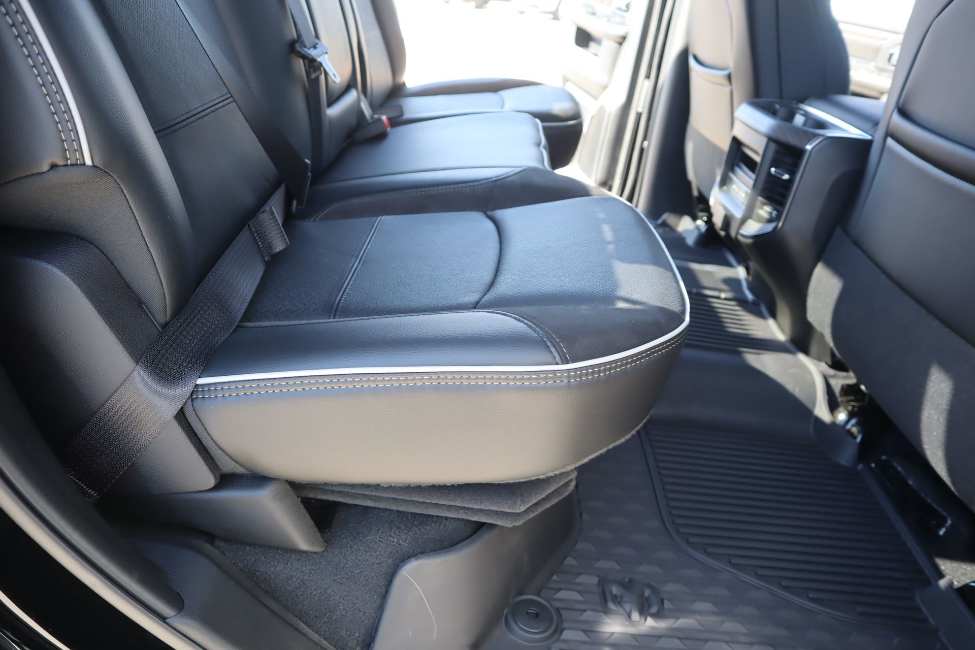 New 2026 RAM 2500 Laramie w/ Night Edition image 15