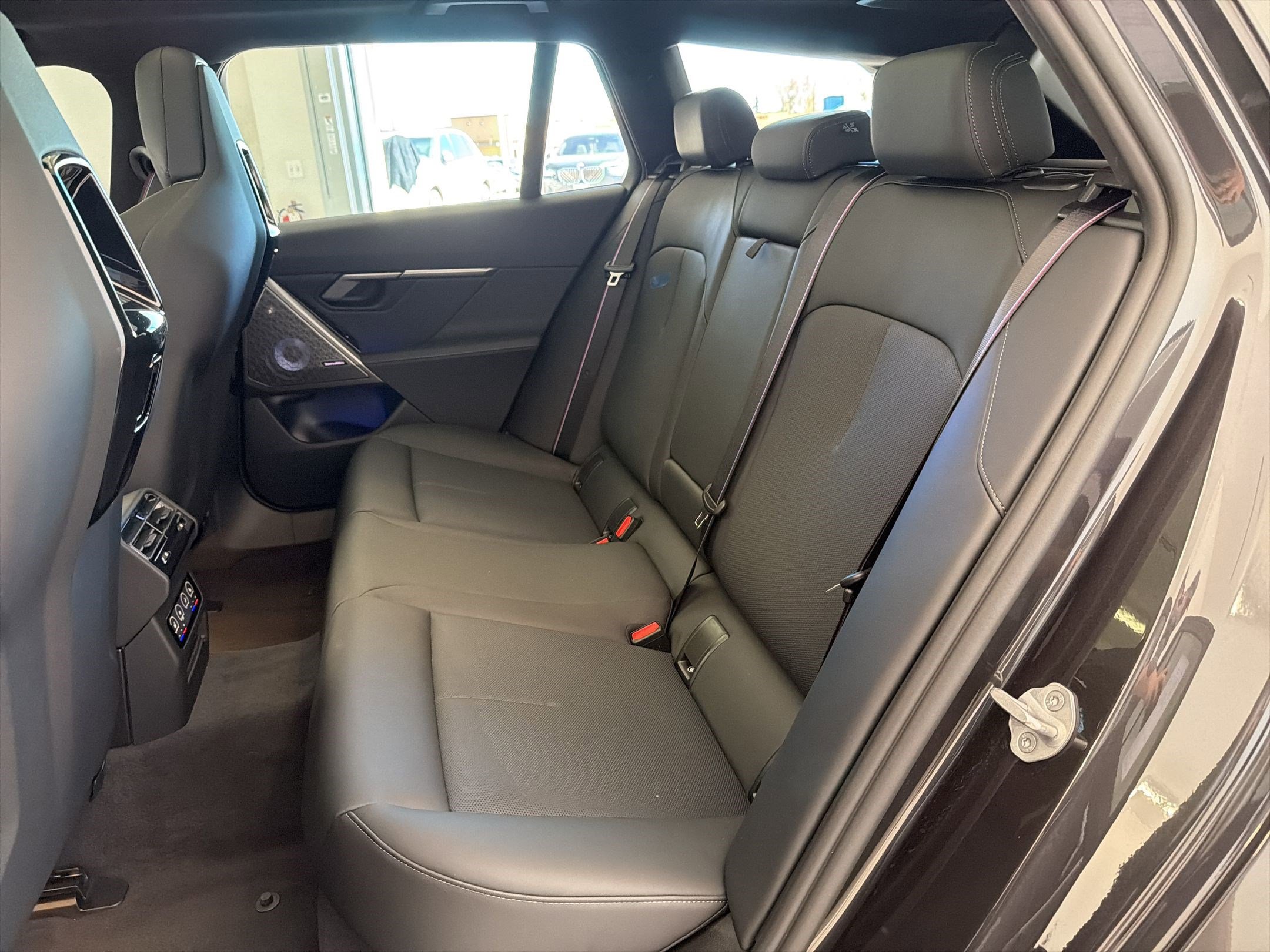 Used 2026 BMW M5 Touring image 15