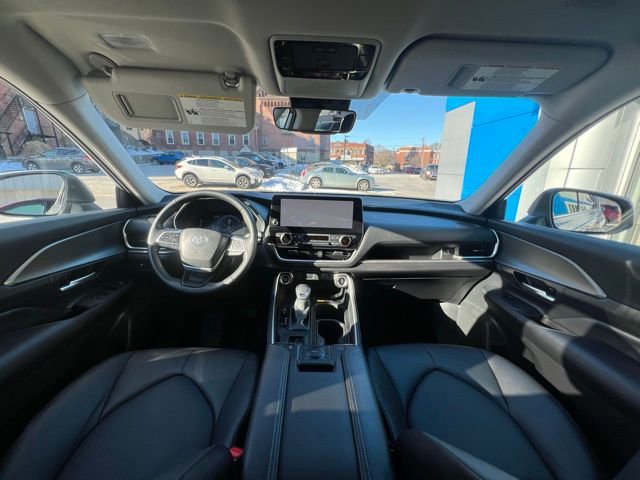 Used 2025 Toyota Grand Highlander XLE image 26