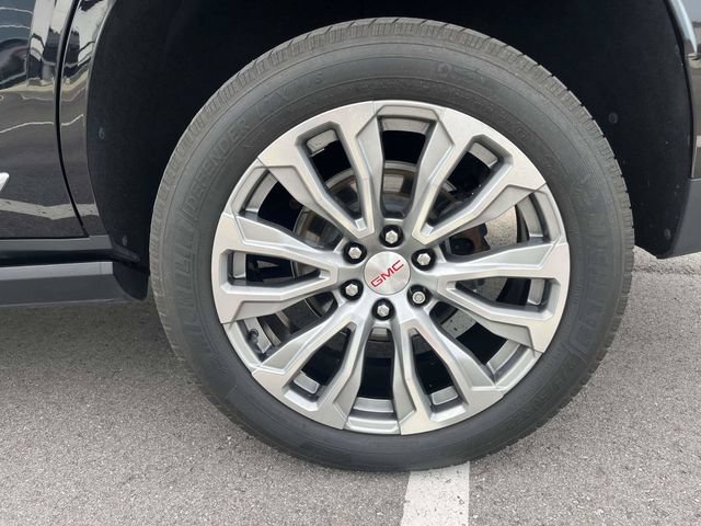 Used 2021 GMC Yukon Denali w/ Denali Premium Package AWD/4WD image 11