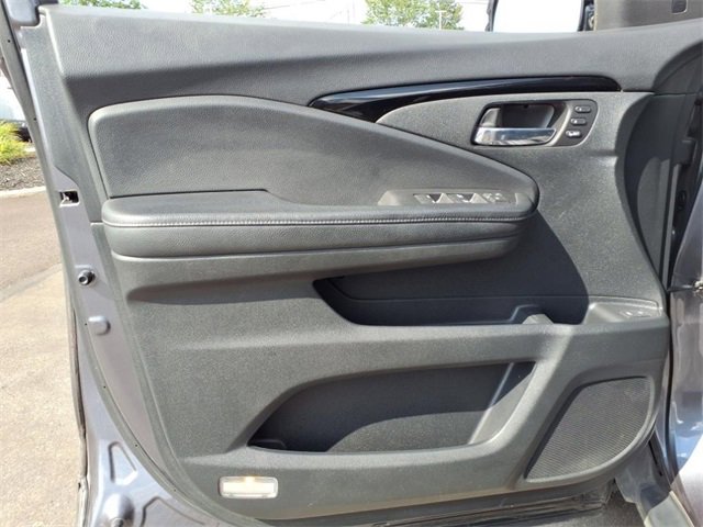 Used 2019 Honda Pilot Elite image 15