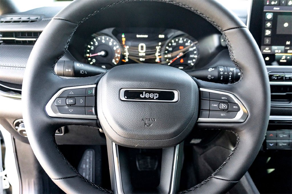 New 2026 Jeep Compass Latitude image 12