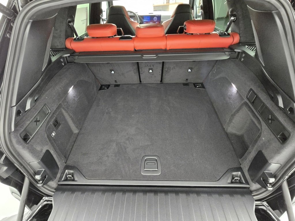 New 2026 BMW X5 M Competition w/ Executive Package image 21