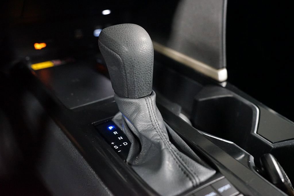 Used 2025 Toyota Camry LE image 21