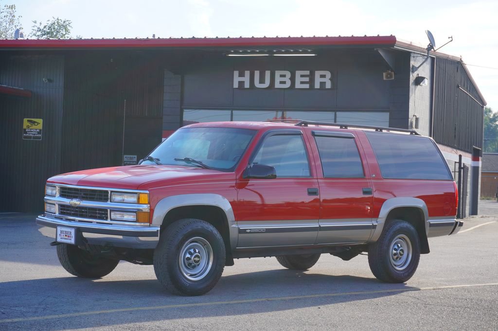 Used 1999 Chevrolet Suburban 2500 w/ Preferred Equipment Group 2