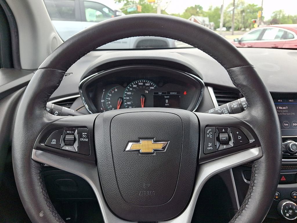 Certified 2022 Chevrolet Trax LT w/ LT Convenience Package AWD/4WD image 20
