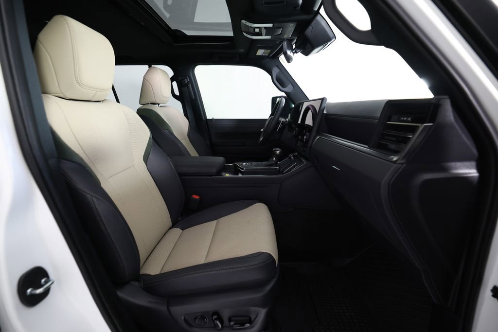 Used 2026 Lexus GX 550 image 10
