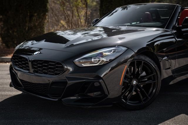 Used 2023 BMW Z4 sDrive30i w/ Shadowloine Package image 2