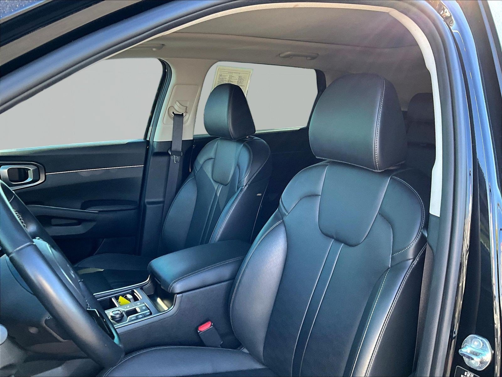Used 2025 Kia Sorento S w/ Panoramic Sunroof Package FWD image 20