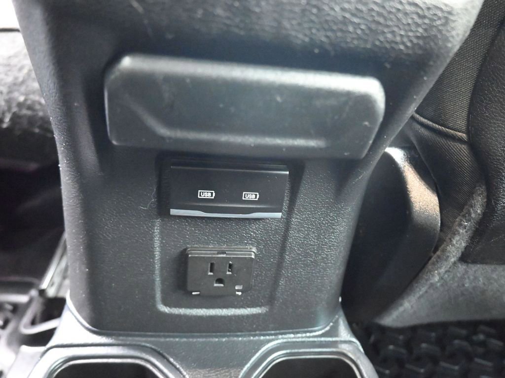 Used 2021 Jeep Wrangler Rubicon image 32