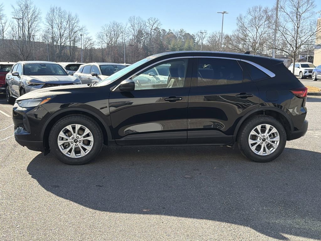 Used 2023 Ford Escape Active w/ Cold Weather Package FWD image 6