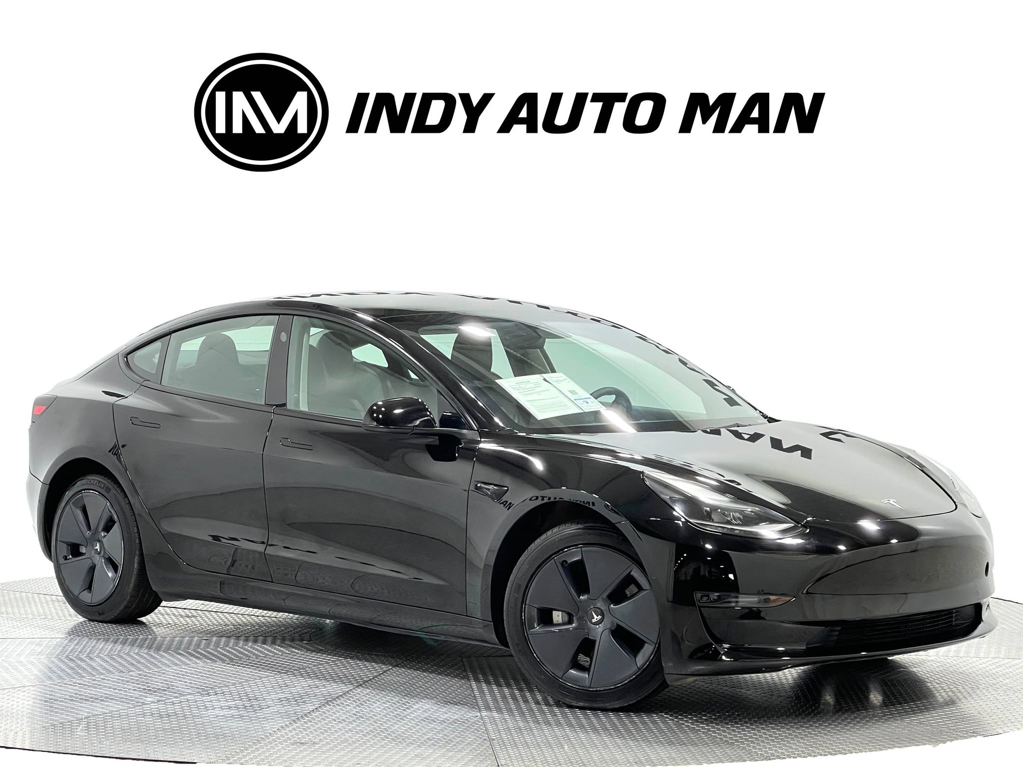 Used 2022 Tesla Model 3 Standard Range RWD image 2