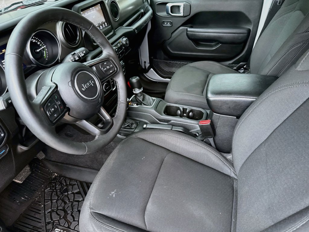 Certified 2023 Jeep Wrangler Unlimited w/ Cold Weather Group AWD/4WD image 25