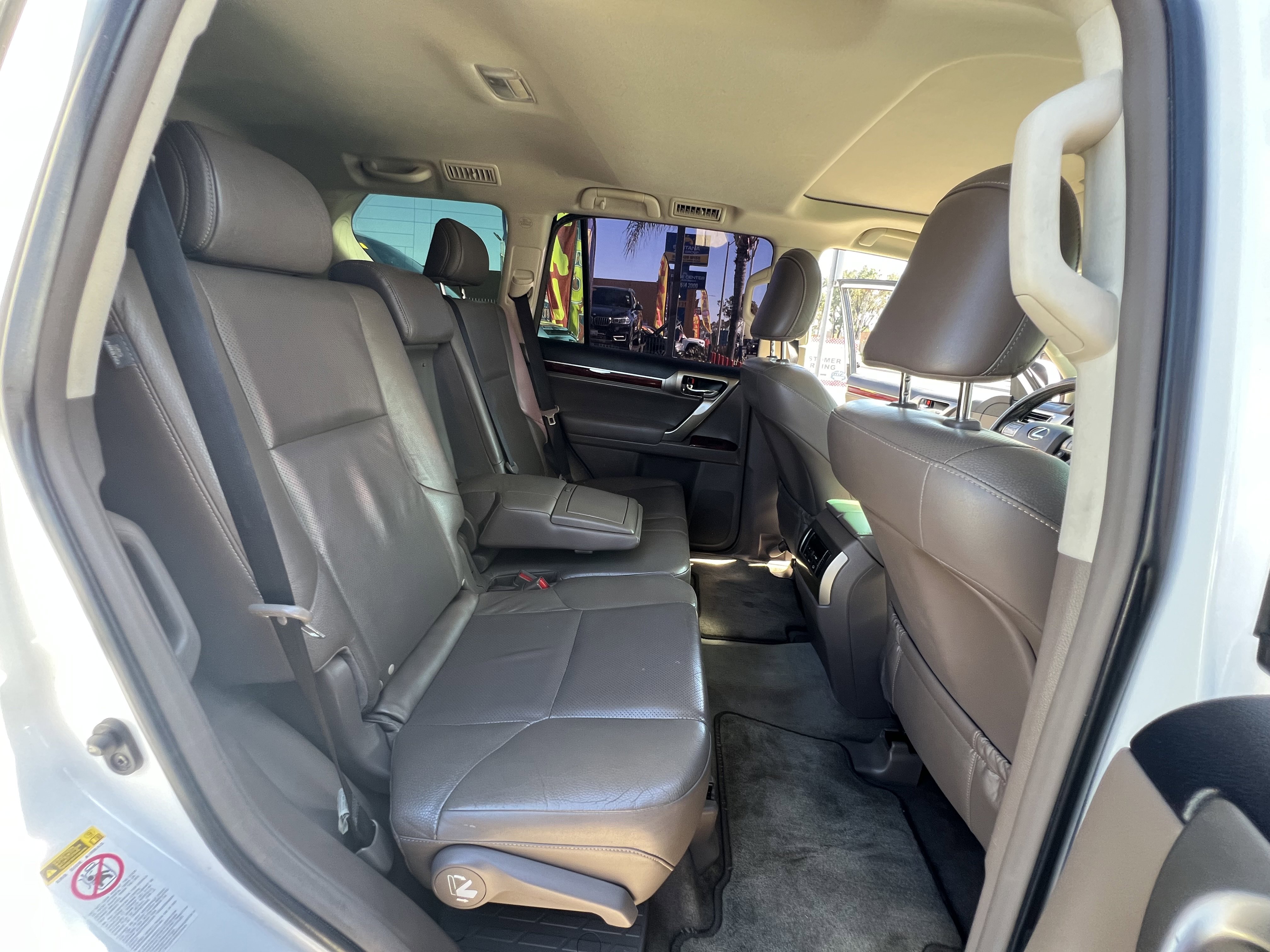 Used 2013 Lexus GX 460 image 34