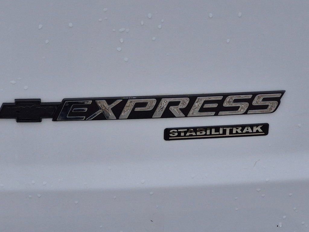 Used 2016 Chevrolet Express 2500 Extended image 10