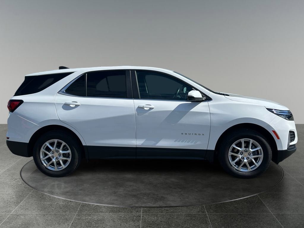 Used 2024 Chevrolet Equinox LT AWD/4WD image 11