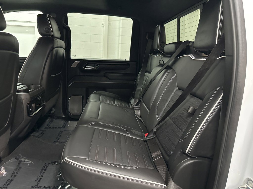 Used 2024 GMC Sierra 2500 AT4X image 35