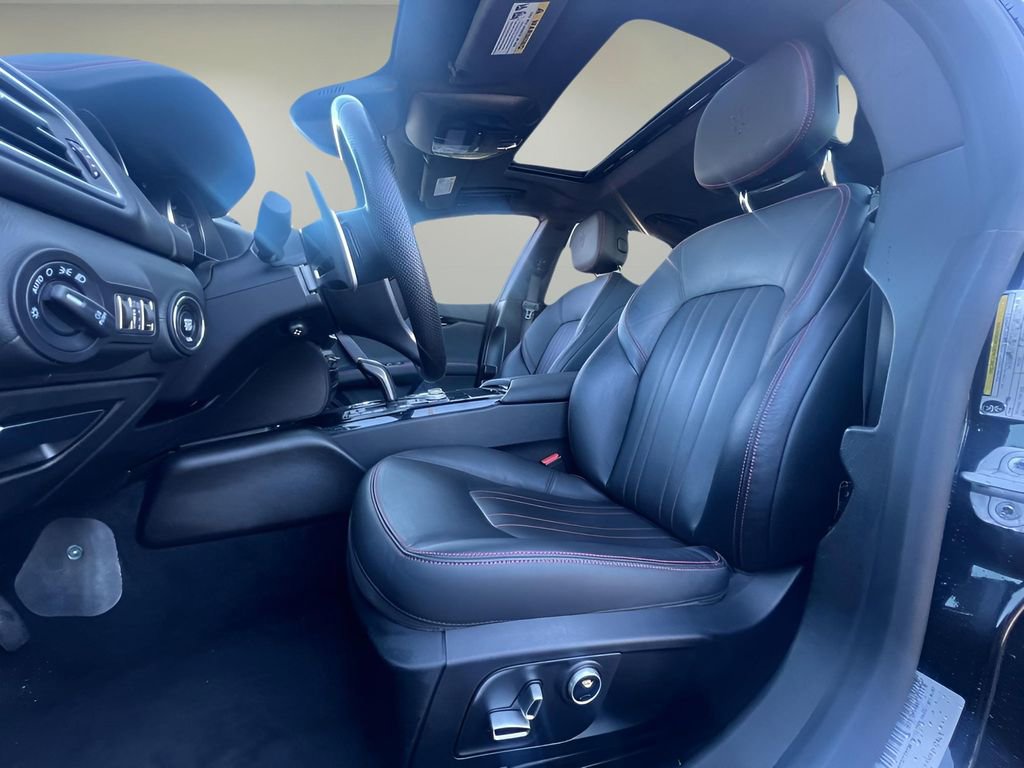 Used 2022 Maserati Ghibli Modena Q4 image 11