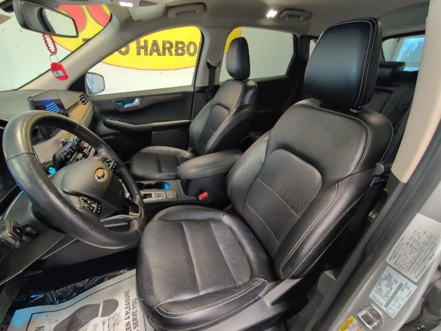 Certified 2020 Ford Escape Titanium AWD/4WD image 11