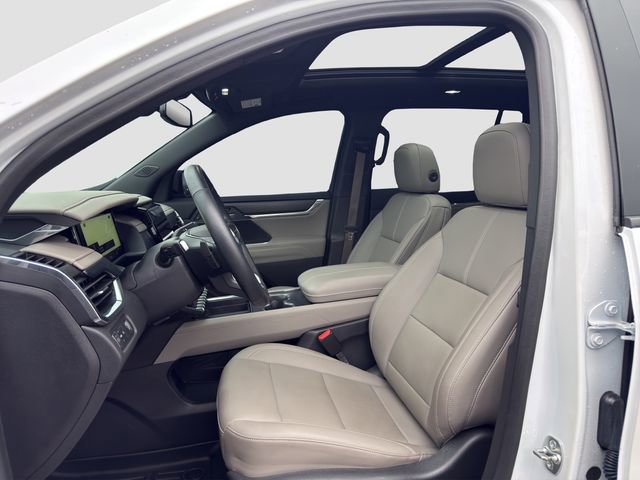 Used 2024 GMC Acadia Elevation w/ Luxury Package image 9