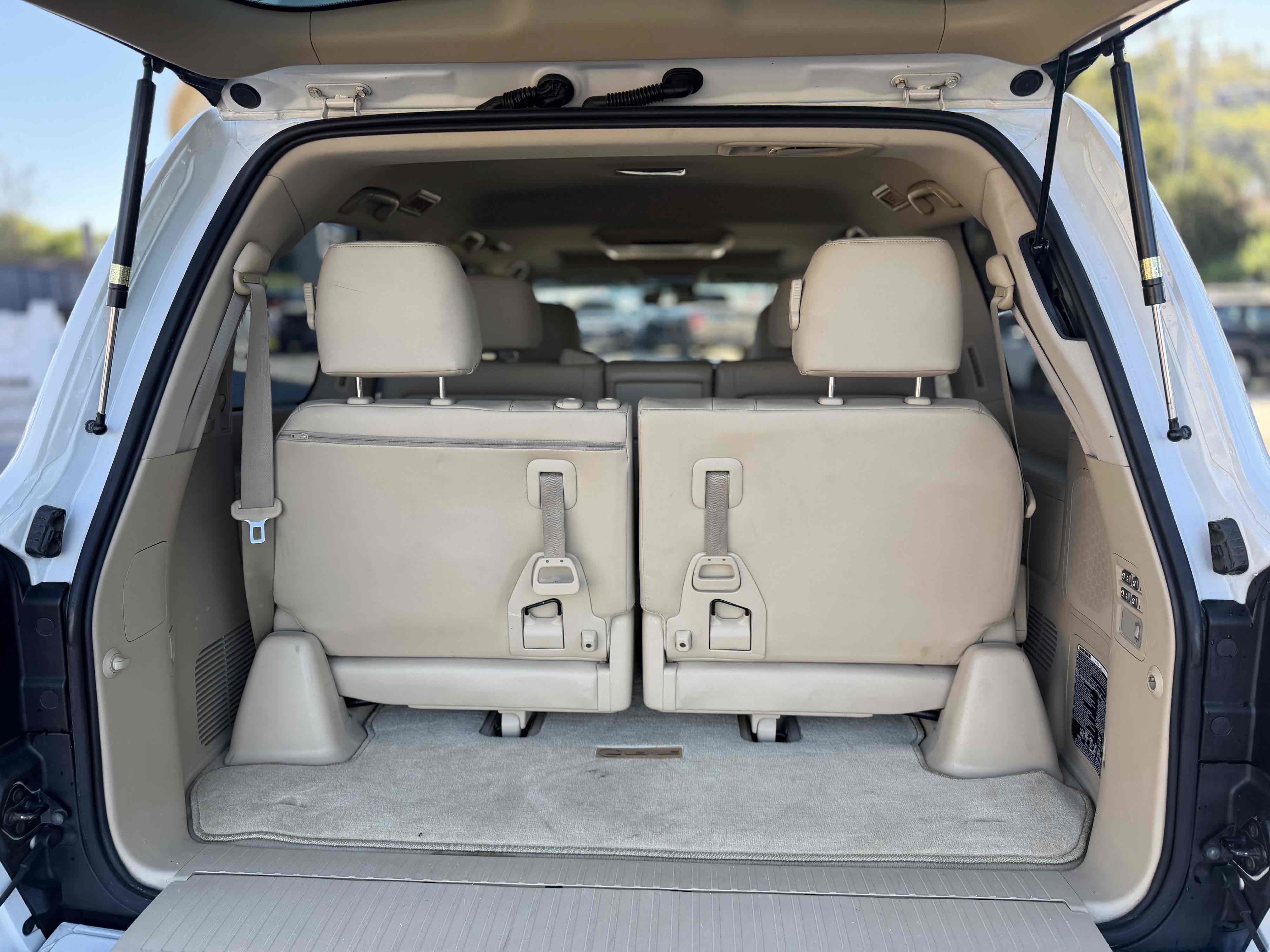 Used 2008 Lexus LX 570 4WD image 9