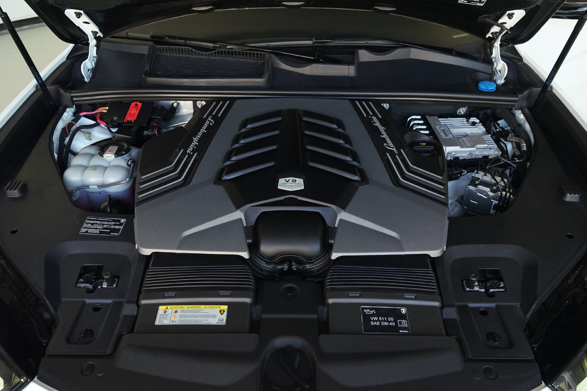 Used 2024 Lamborghini Urus Performante AWD/4WD image 41