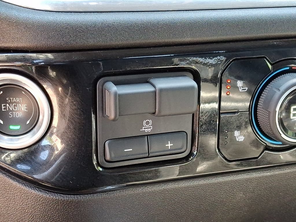 Certified 2025 Chevrolet Silverado 1500 RST AWD/4WD image 25