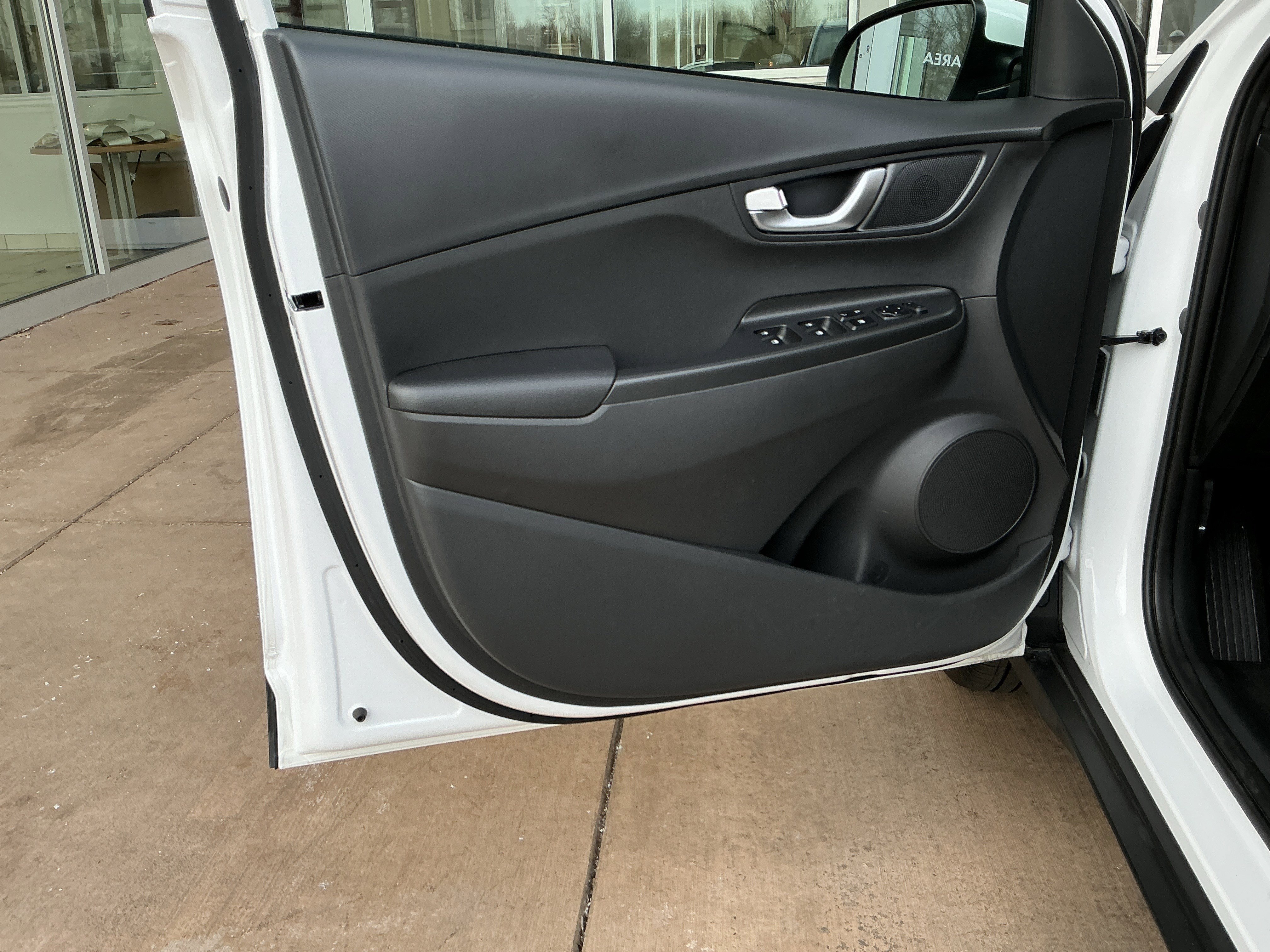 Used 2023 Hyundai Kona SEL w/ Convenience Package image 14