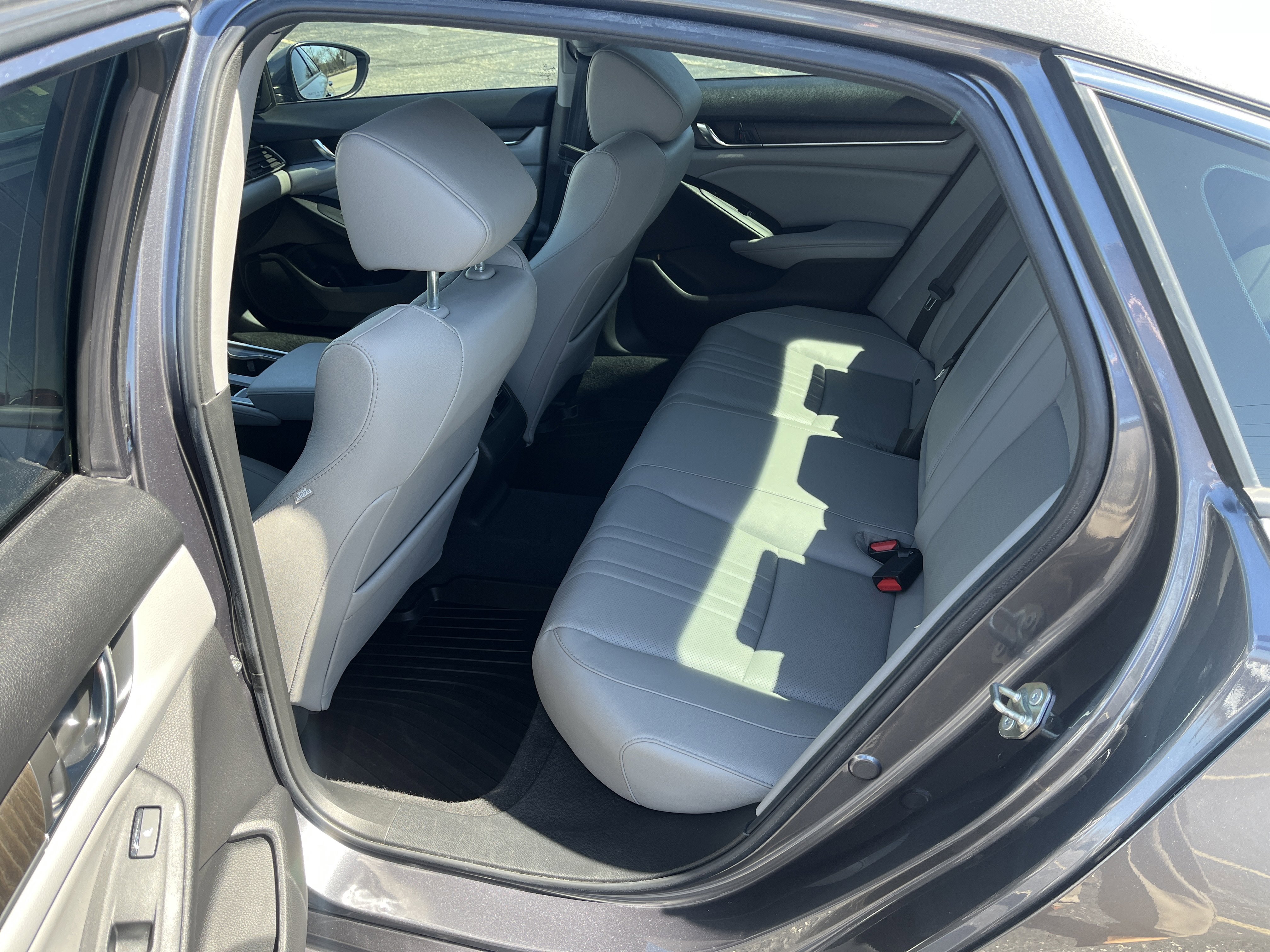 Used 2020 Honda Accord Touring image 13