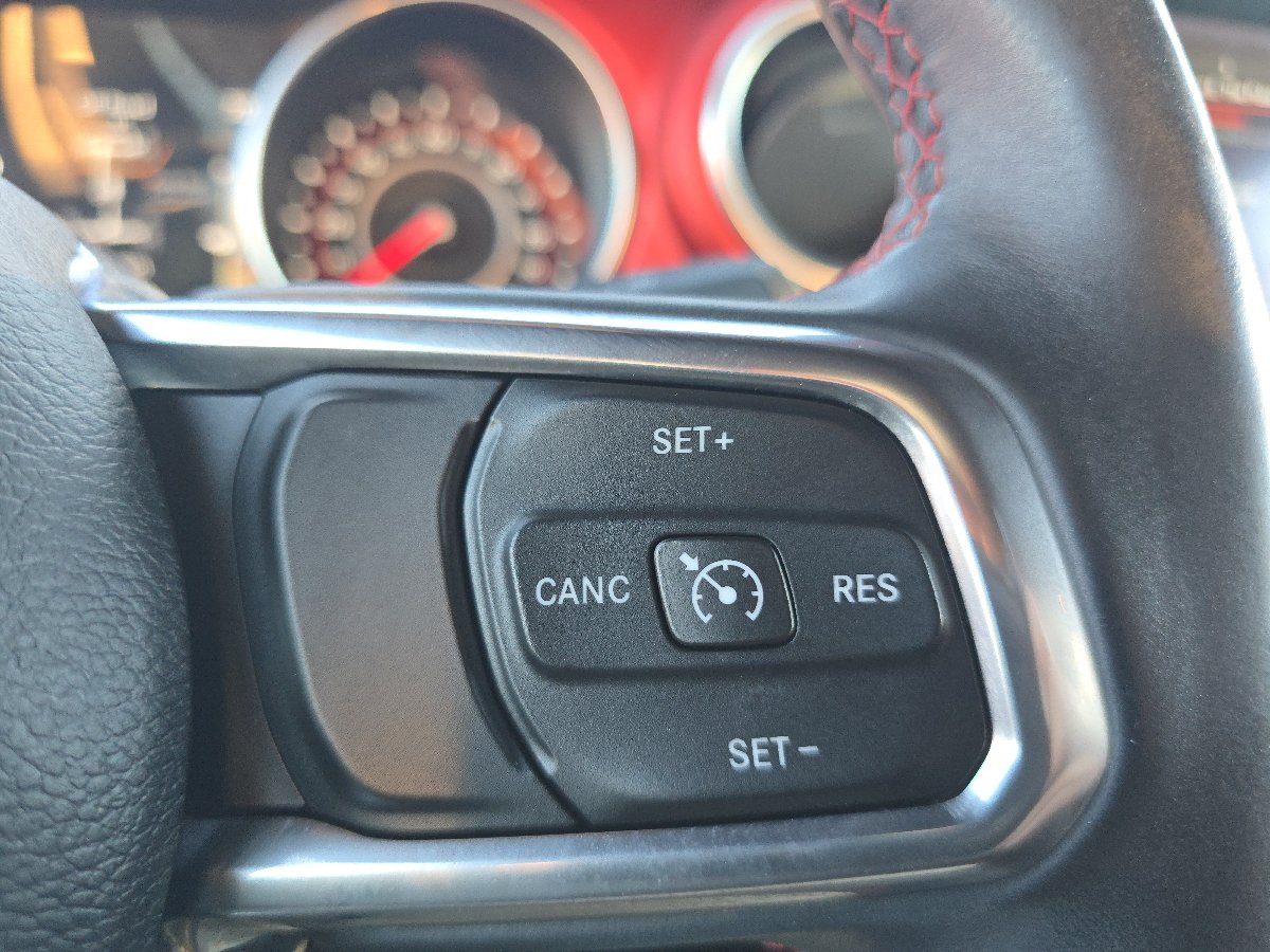 Used 2020 Jeep Gladiator Rubicon AWD/4WD image 14